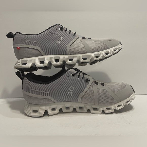 On Cloud 5 Waterproof Glacier Grey Size 8.5 ๐๐๐ - Picture 7 of 12